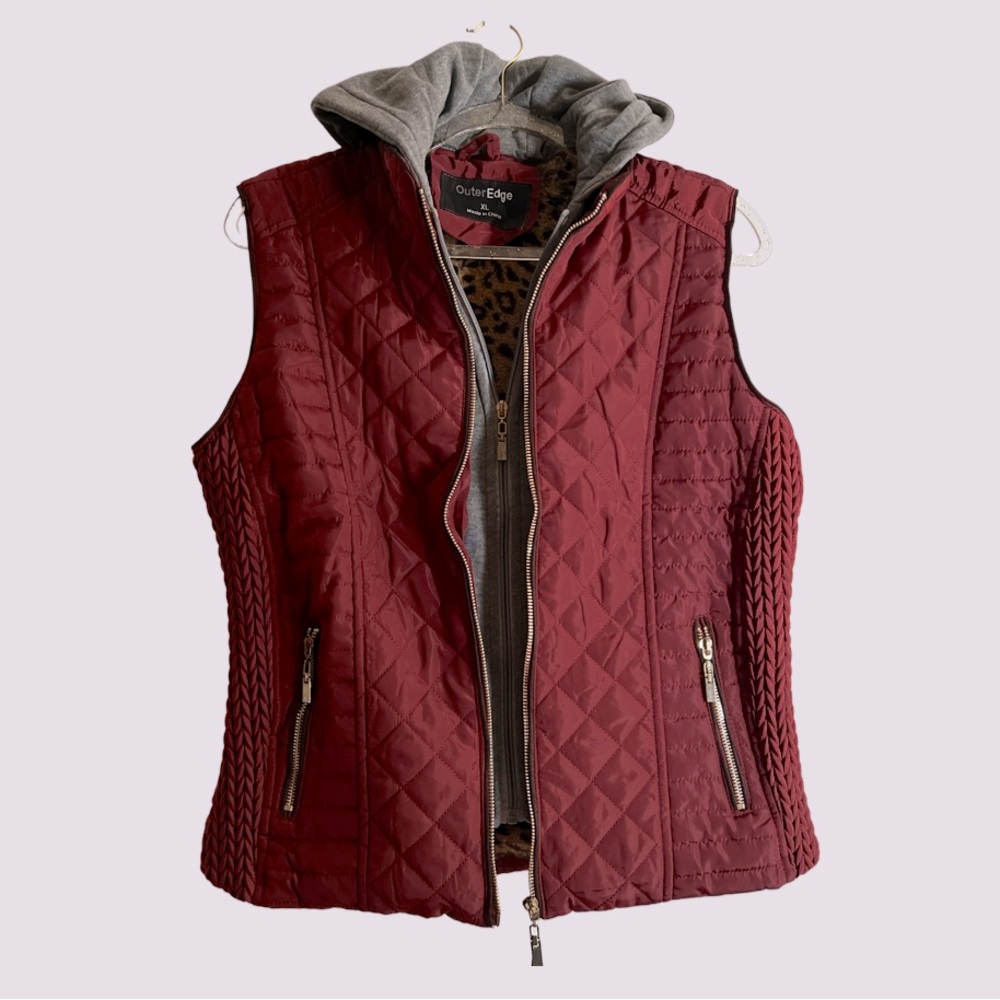 OuterEdge XL vest hooded quilted burgundy red gray zipper pockets
